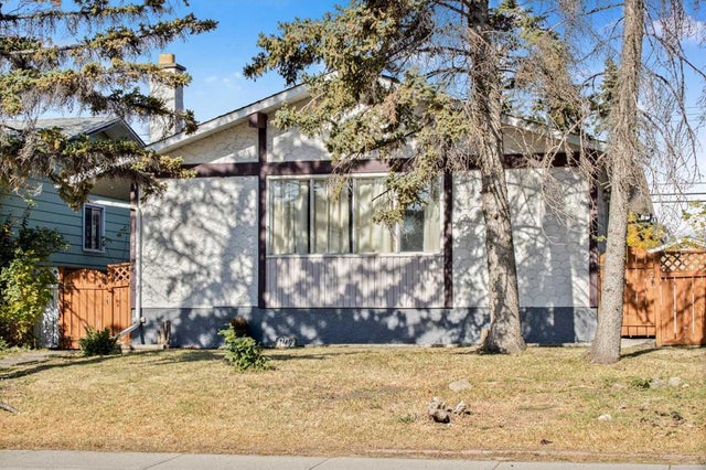 147 Dovercliffe Way Se, Calgary