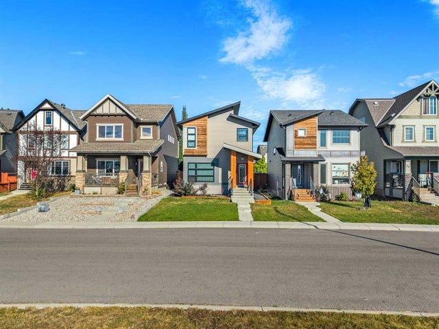 24 Copperpond Park Se, Calgary