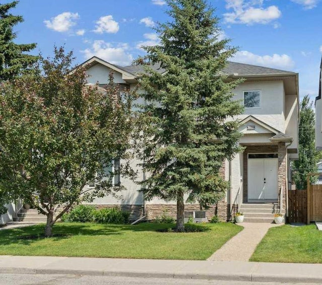 2208 33 Street Sw, Calgary