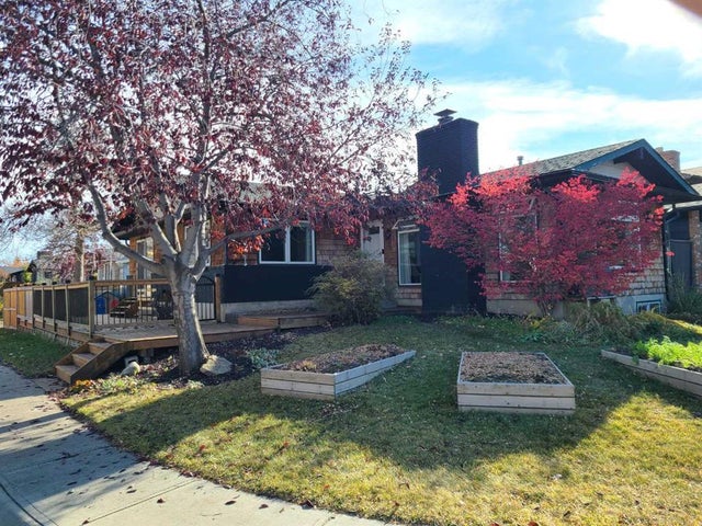 52 Sunhurst Road Se, Calgary