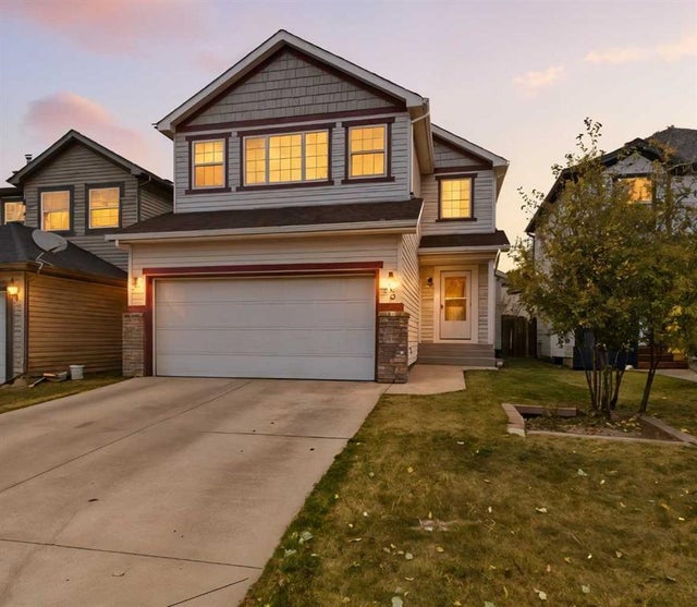 53 Martha's Place Ne, Calgary