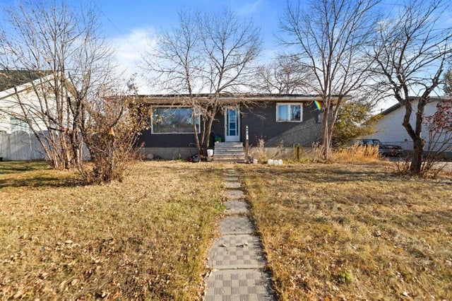 325 Aberdeen Avenue, Carbon