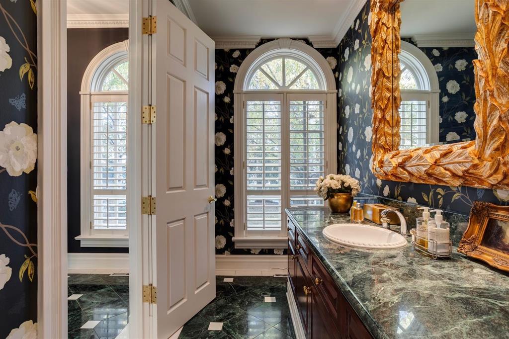 126 Eagle Ridge Drive Sw Calgary Alberta T2V 2V4 Eagle Ridge Home For Sale