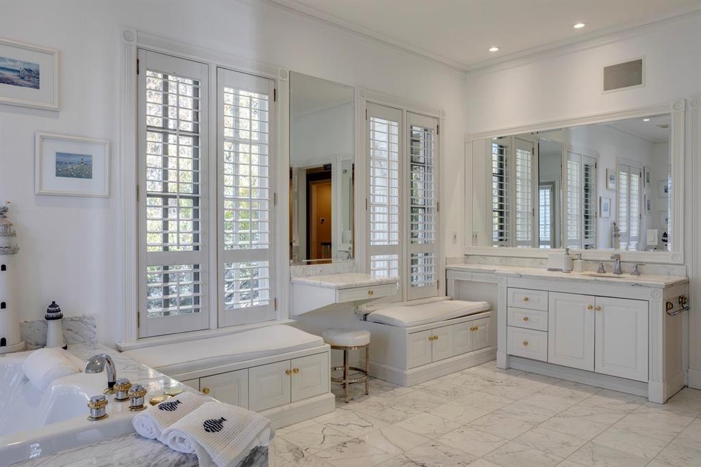 126 Eagle Ridge Drive Sw Calgary Alberta T2V 2V4 Eagle Ridge Home For Sale