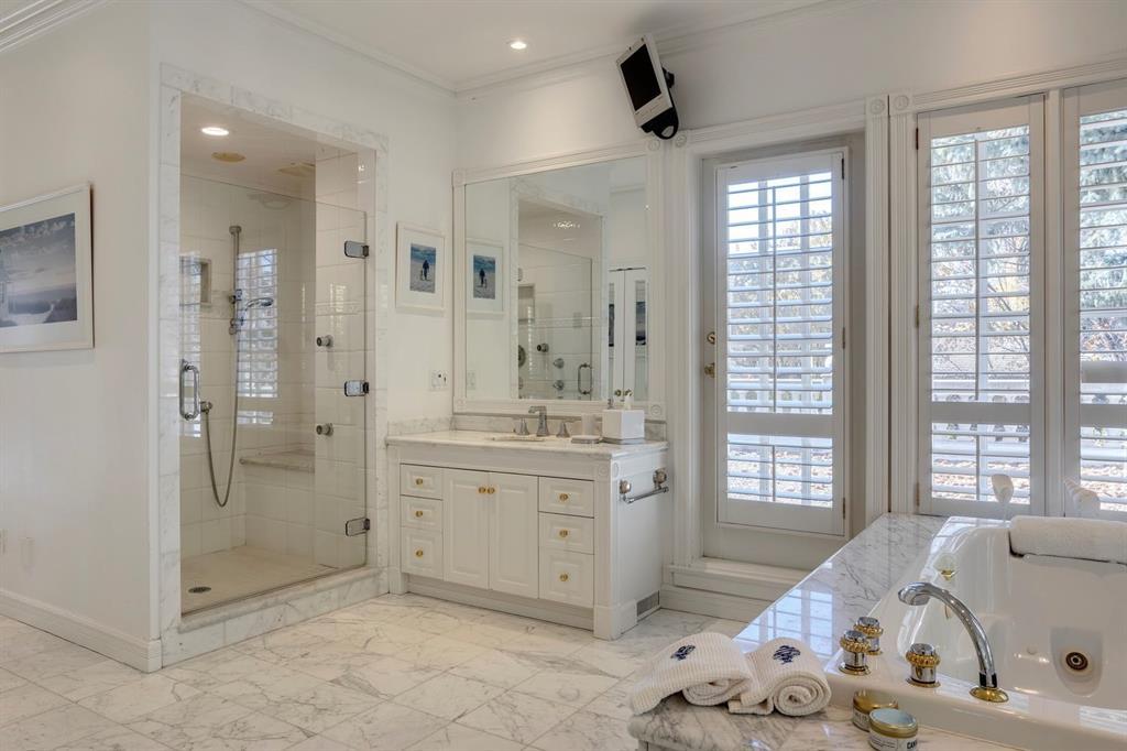 126 Eagle Ridge Drive Sw Calgary Alberta T2V 2V4 Eagle Ridge Home For Sale