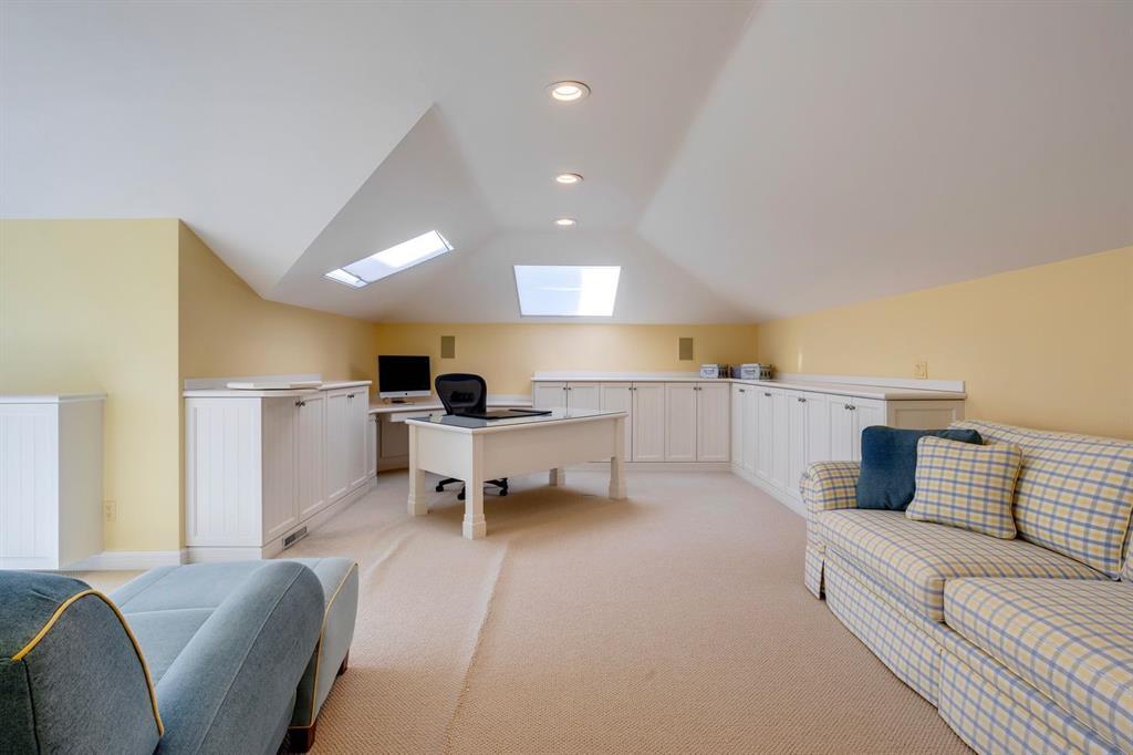 126 Eagle Ridge Drive Sw Calgary Alberta T2V 2V4 Eagle Ridge Home For Sale