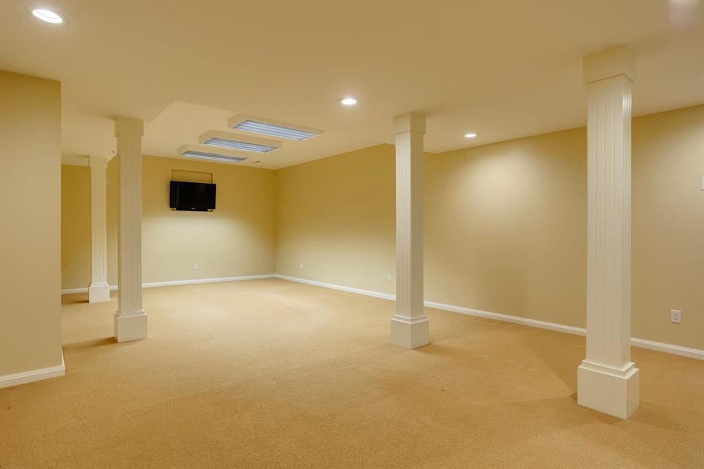 126 Eagle Ridge Drive Sw Calgary Alberta T2V 2V4 Eagle Ridge Home For Sale