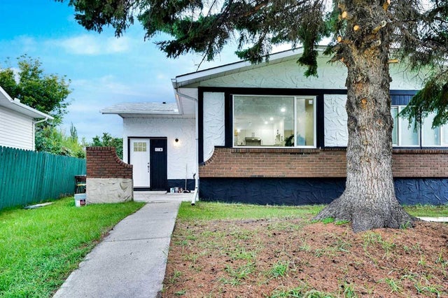 903b Queensland Drive Se, Calgary