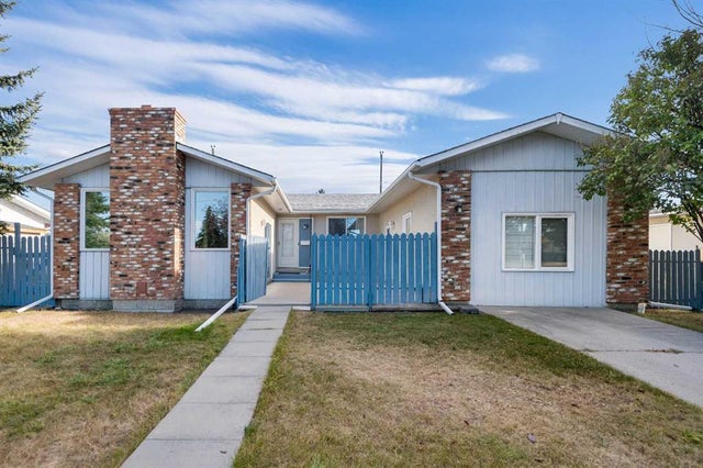 228 Queensland Drive Se, Calgary