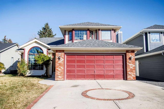 88 Woodford Close Sw, Calgary
