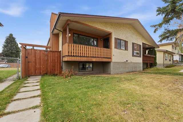 62 Mclevin Crescent, Red Deer