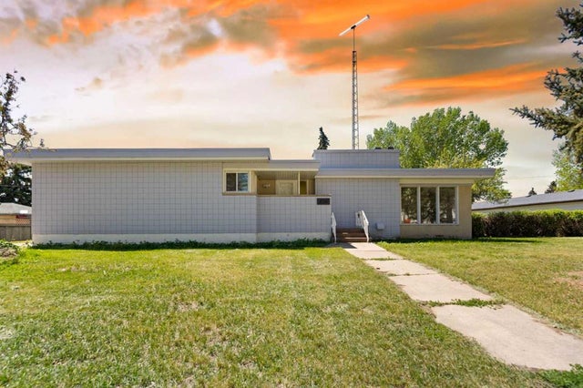 419 5th Street, Beiseker