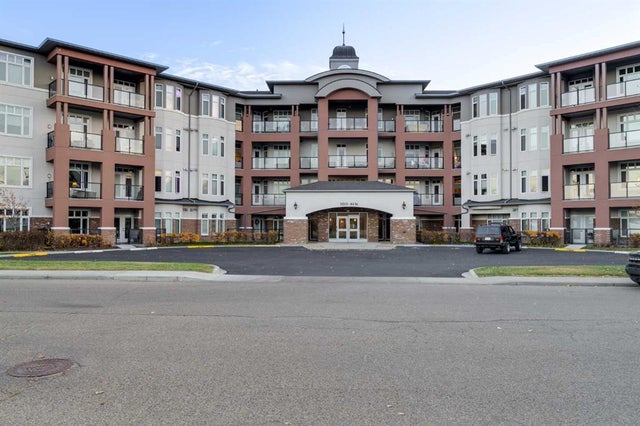 211, 5213 61 Street, Red Deer