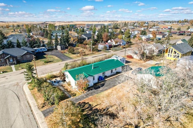 302 St Anne's Avenue, Trochu