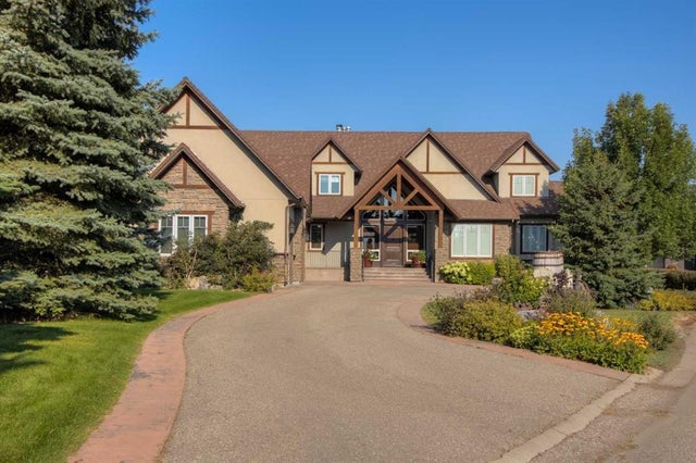 210 Sandstone Place S, Lethbridge