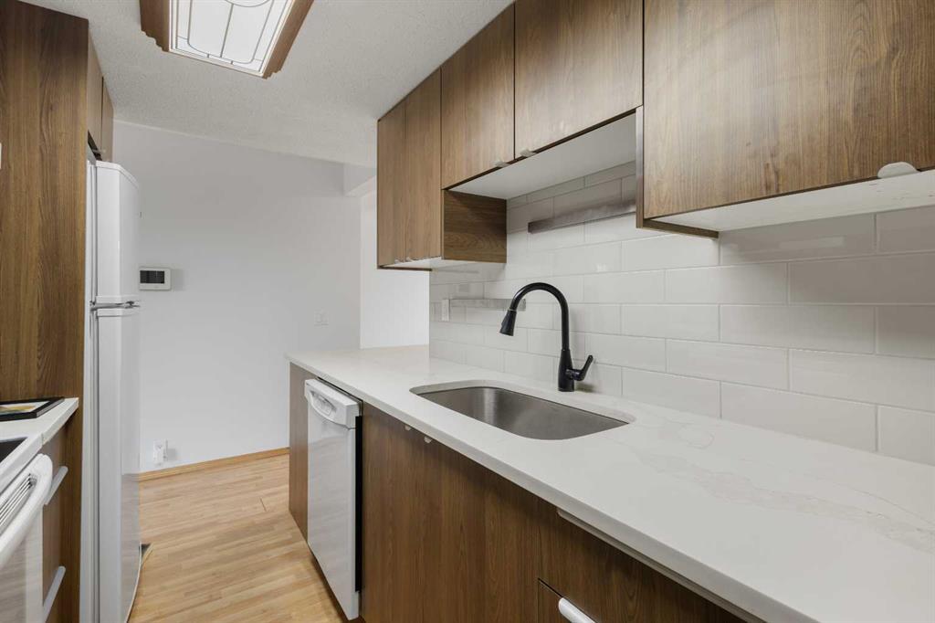 72, 1055 72 Avenue Nw Calgary Alberta T2K 5S4 Huntington Hills Home For Sale