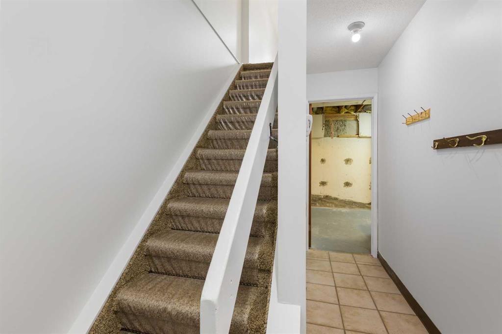 72, 1055 72 Avenue Nw Calgary Alberta T2K 5S4 Huntington Hills Home For Sale