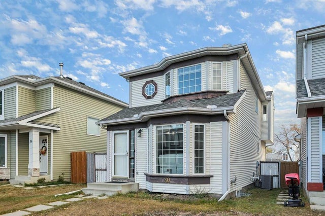 30 River Rock Way Se, Calgary