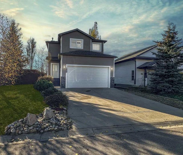 211 11 Avenue Ne, Sundre