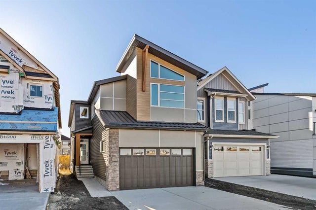 275 Silver Spruce Grove Sw, Calgary