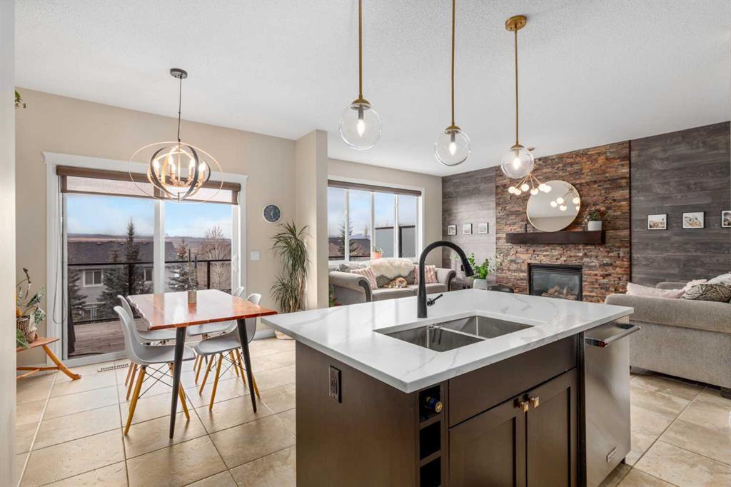 40 Heritage Hill, Cochrane