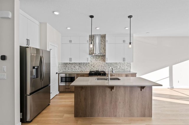 476 Lewiston Landing Ne, Calgary