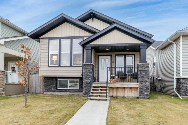 14 Village Crescent, Red Deer