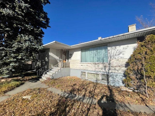 2424 17 Avenue Sw, Calgary
