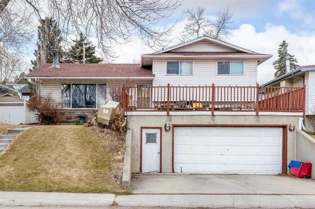 7803 Hunterslea Crescent Nw, Calgary
