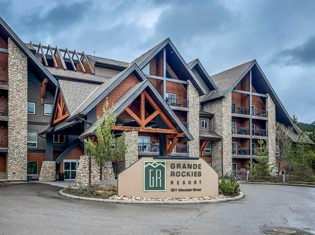 205 Rot. E+f, 901 Mountain Street, Canmore