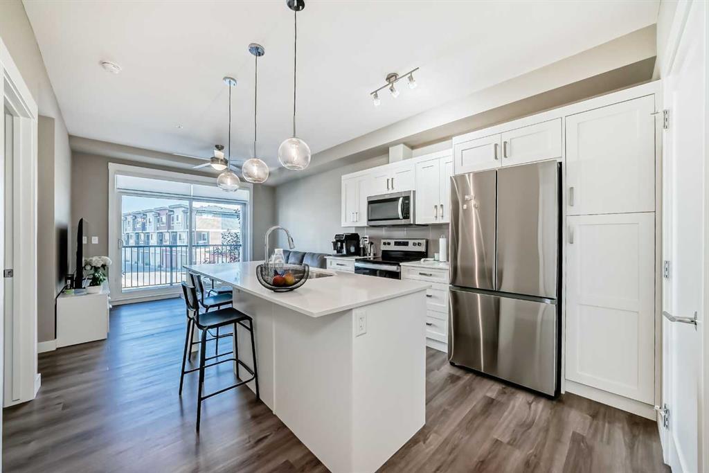 207, 40 Walgrove Walk Se, Calgary