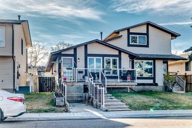 5623 Templehill Road Ne, Calgary