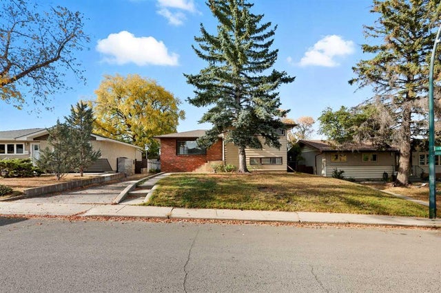 23 Fairview Drive Se, Calgary