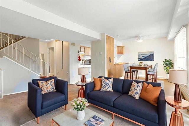 209, 2200 Woodview Drive Sw, Calgary