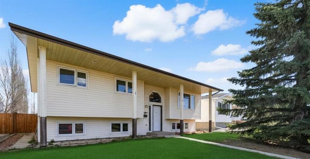 5419 53 Street, Camrose