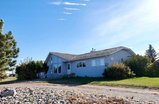 222041 Rge Rd 52, Magrath