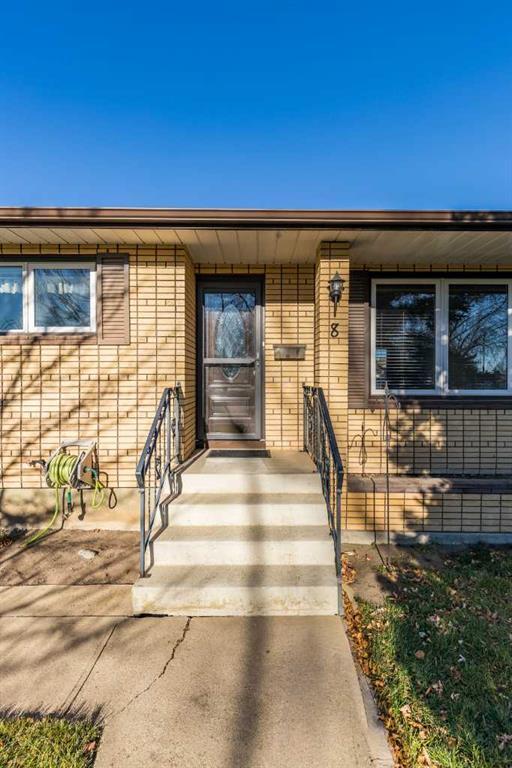 8 Ross Glen Green Se, Medicine Hat