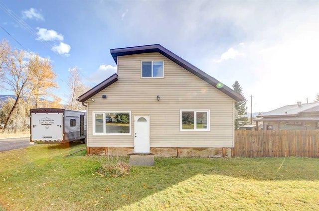 22901 10 Avenue, Hillcrest