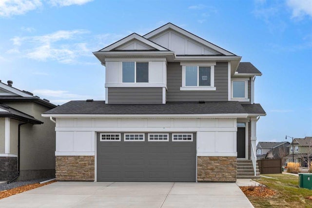 114 Monterey Bay Se, High River