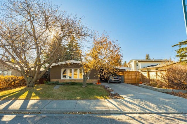 1043 32 Avenue Nw, Calgary