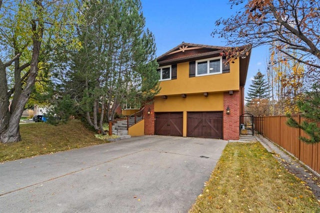 124 Canterbury Drive Sw, Calgary