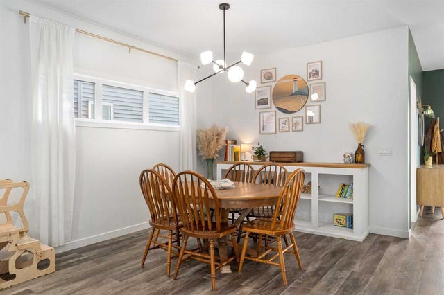 800 Reynolds Manor Sw, Airdrie