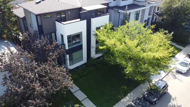 2307 3 Avenue Nw, Calgary