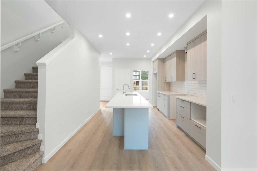 135 Creekview Gardens Sw, Calgary