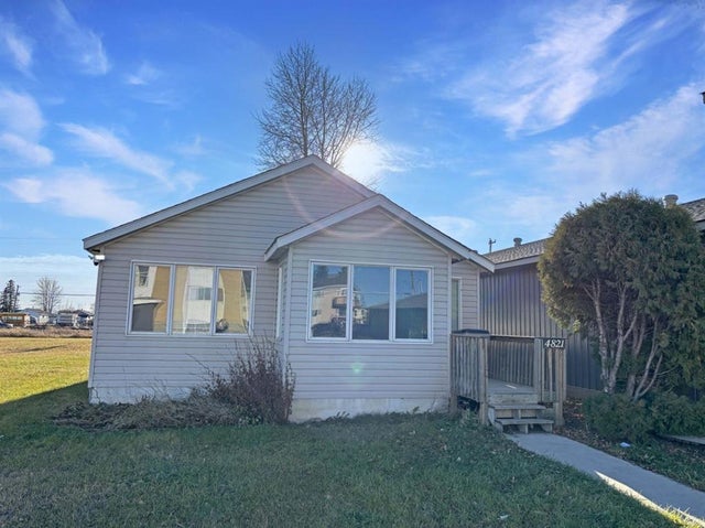 4821 51st Avenue, High Prairie