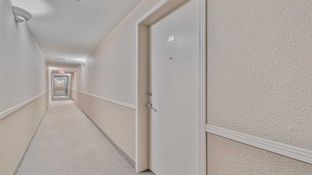 105, 17 Country Village Bay Northeast, Calgary – Residential Apartment Listing Photo 5