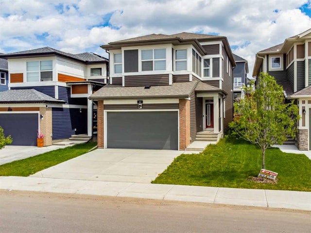 264 Lucas Way Nw, Calgary