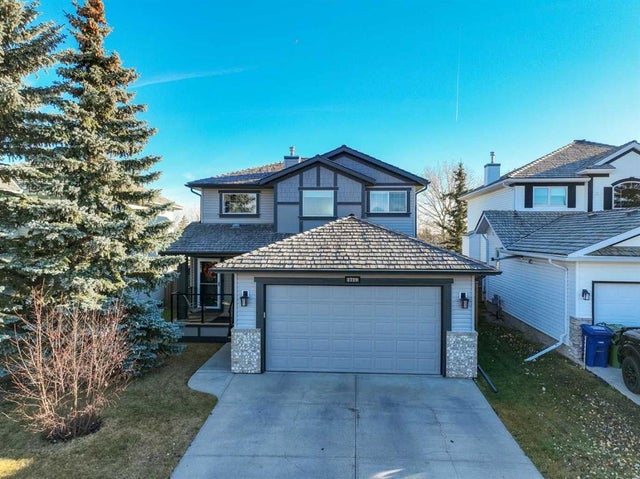 1719 Woodside Boulevard Nw, Airdrie