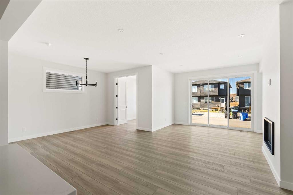 152 Creekstone Circle Southwest, Calgary – Residential Detached Listing Photo 9