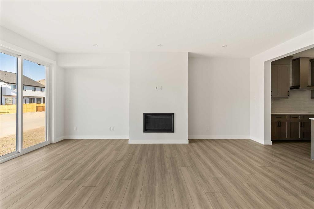 152 Creekstone Circle Southwest, Calgary – Residential Detached Listing Photo 12